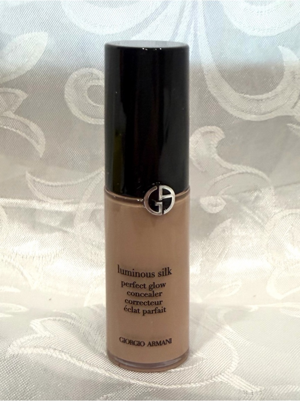 Giorgio Armani Luminous Silk Perfect Glow Concealer - Beige - Picture 2 of 3